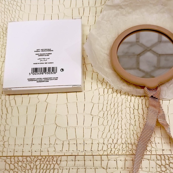 Limted Edition Burberry Pinkish Tan Compact Mirror - NEW In Box GWP - Picture 2 of 5